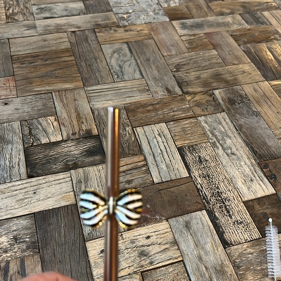 Sippin’ Pretty Rose Gold Stainless Steel Bow Straw with Cleaning Brush NWT - Picture 5 of 6